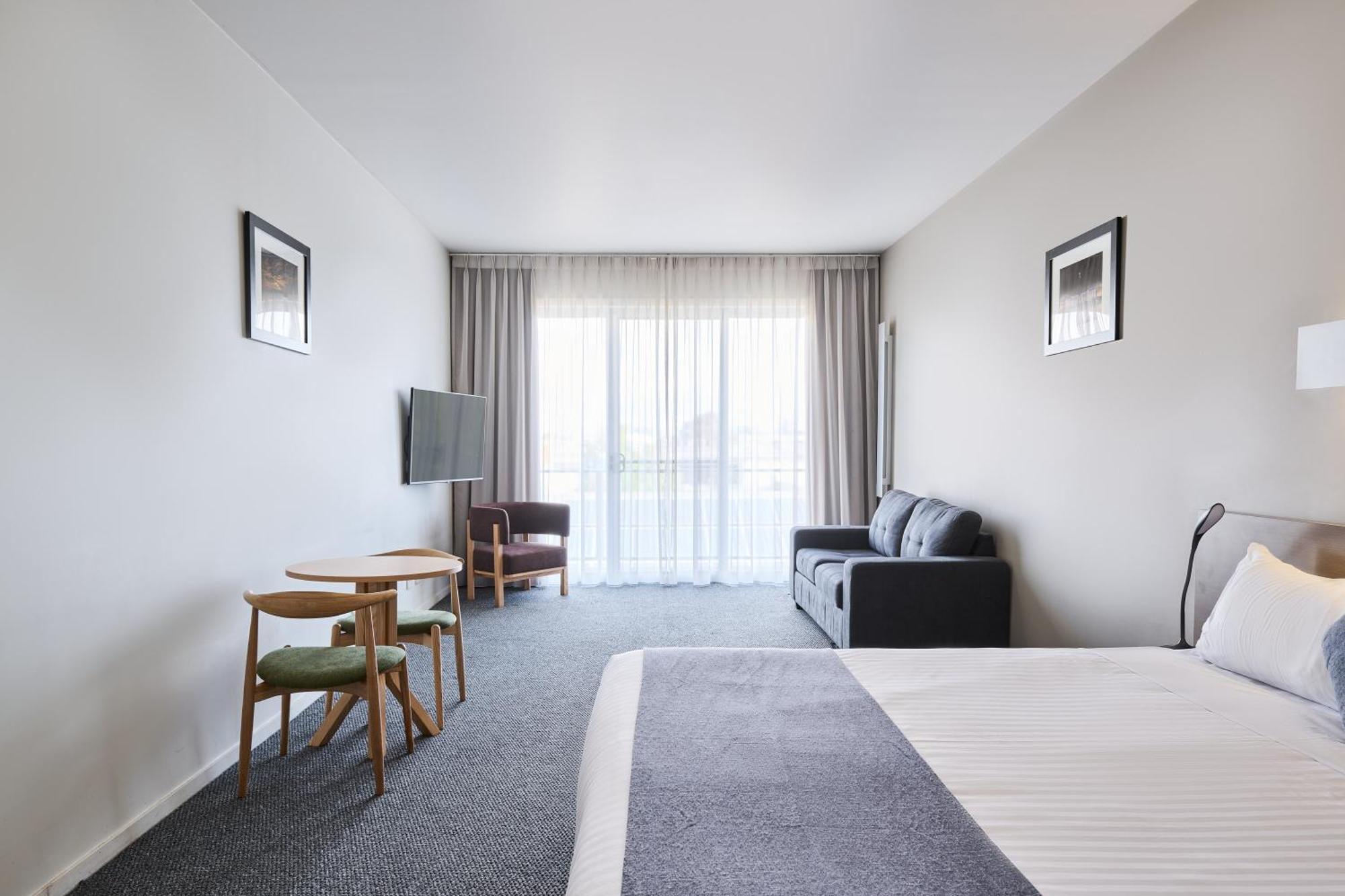 Апарт отель Abode Gungahlin Канберра Экстерьер фото