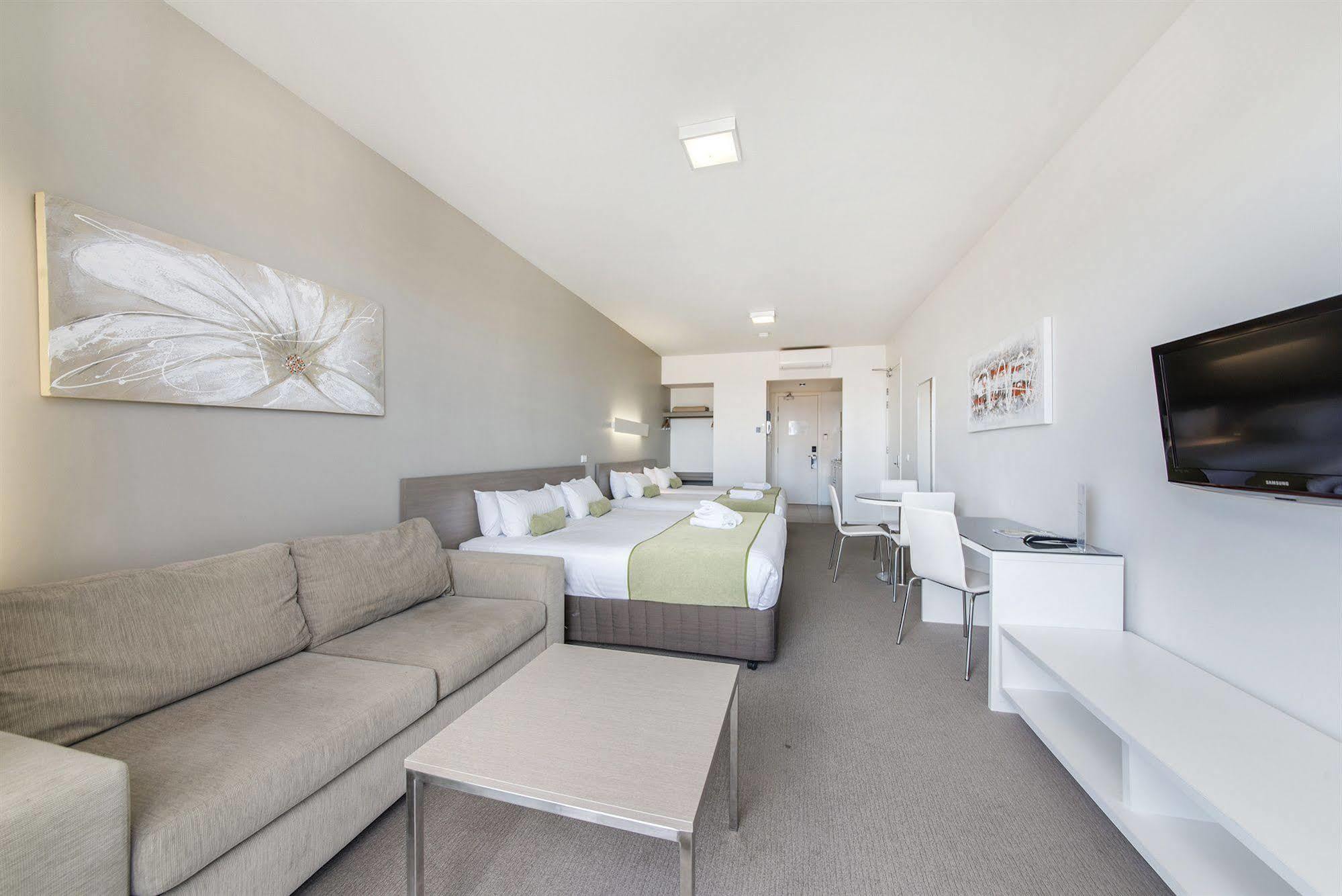 Апарт отель Abode Gungahlin Канберра Экстерьер фото